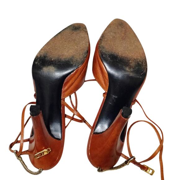 60s Brown Leather Ankle Wrap Strap Closed Toe Chainlink Detail Heels Size 7.5 - Picture 9 of 15
